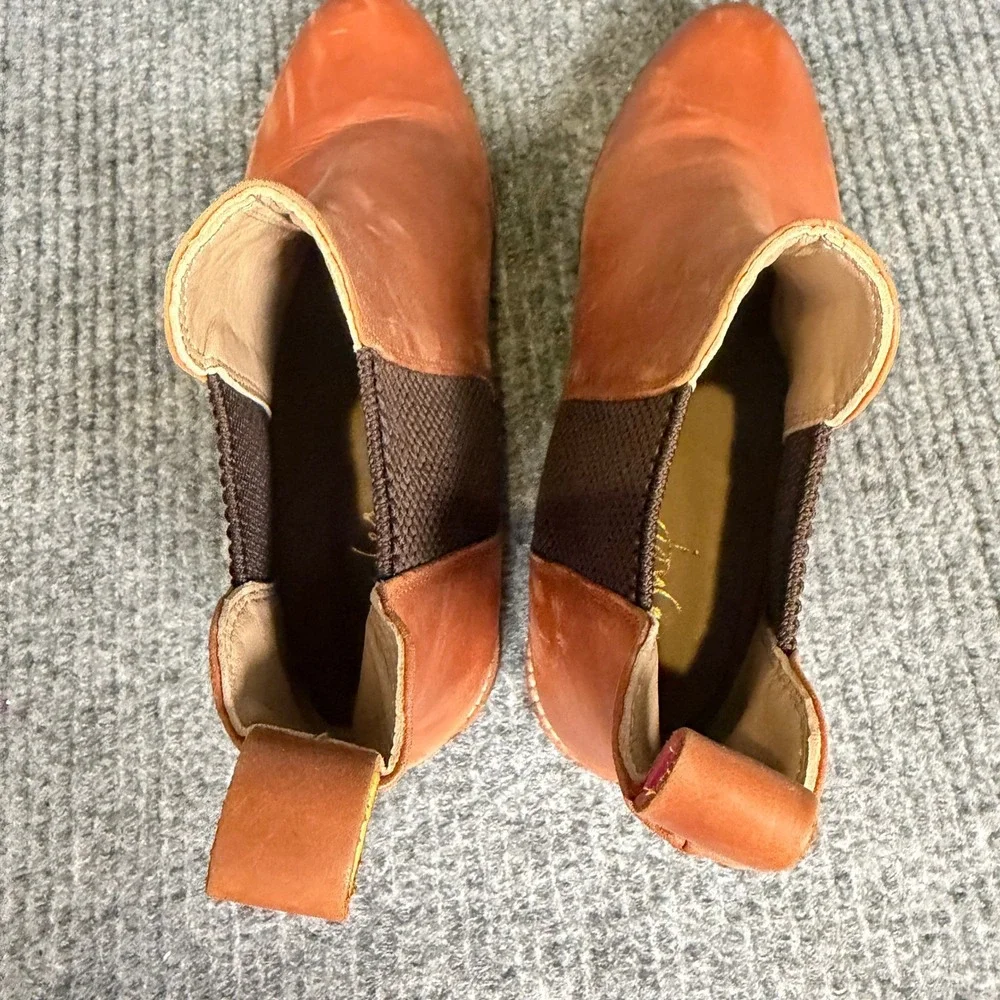 Joules Chelsea Boots UK 4 EU 37 US 6 Tan Leather Pull On Minimalist Casual India